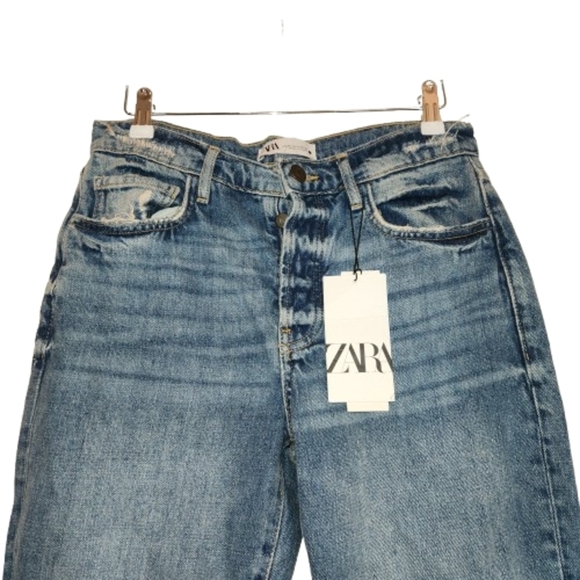 NWT Zara High Rise Jeans Size 4 Button Up Fly Minimal Distressing Hem & Pockets - Picture 3 of 16
